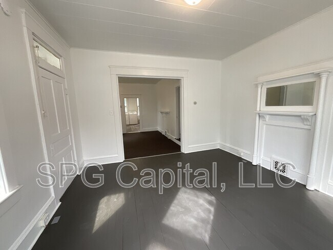 Foto del edificio - 319 S Second St