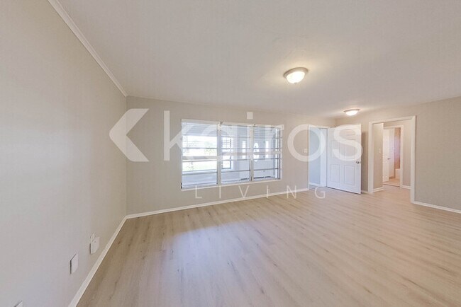 Foto del edificio - 1635 Jamaica St