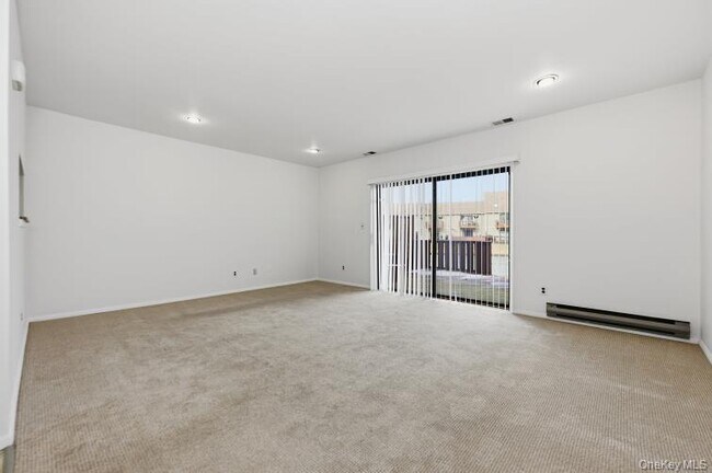 Foto del edificio - 100 Daly Blvd