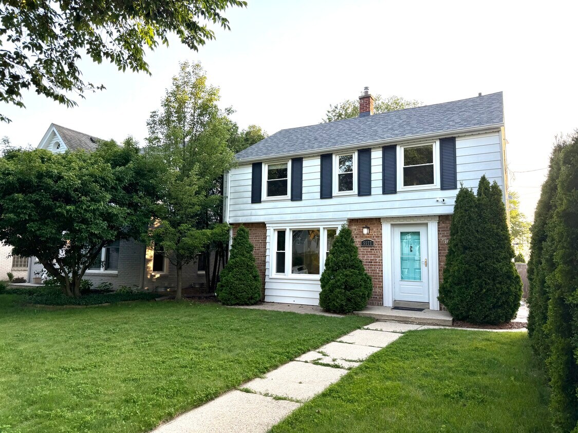 Foto principal - 5577 N Kent Ave