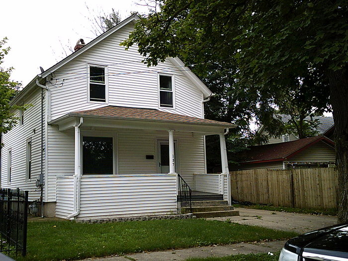 Primary Photo - Great 4 bedroom 1.1 bath and 1 car garage