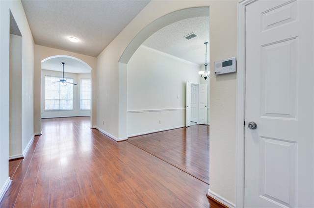 Building Photo - 1309 Lakeridge Ln