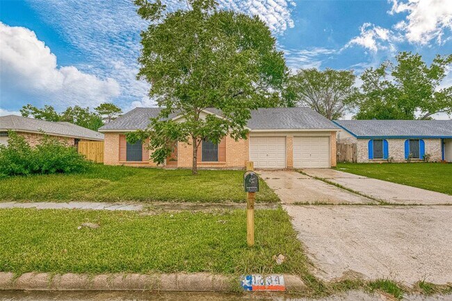 Building Photo - 1334 Tenderden Dr