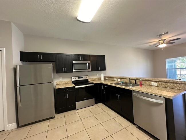 Building Photo - 1022 Embrun Ct