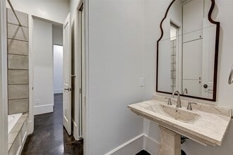 Building Photo - 3128 Alabama Ct