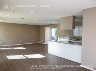 Foto del edificio - 3 bedroom in Bakersfield CA 93305