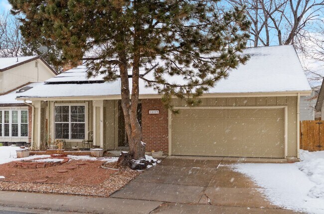 Building Photo - Upgraded home in Cherry Creek 5 School Dis...