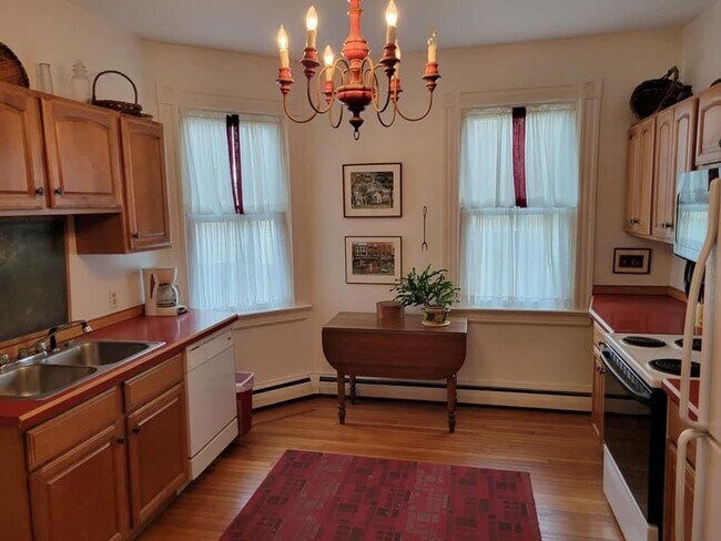 Foto del edificio - 12 Adelphi Ave