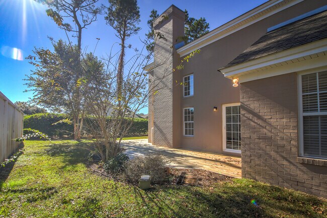 Foto del edificio - 219 Brandywine Pl Dr