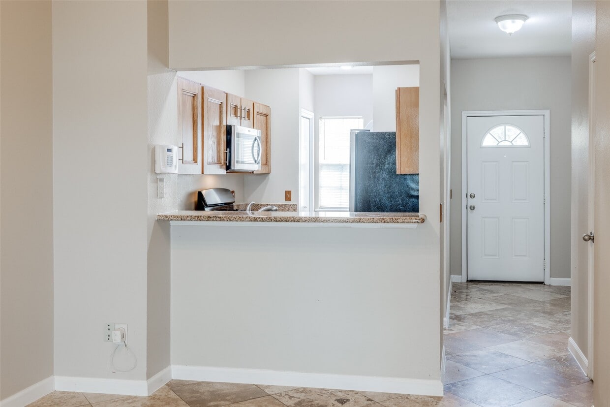 Building Photo - 2910 Grants Lake Blvd