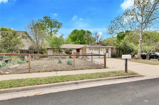 Foto del edificio - 8304 Beaver Brook Ln