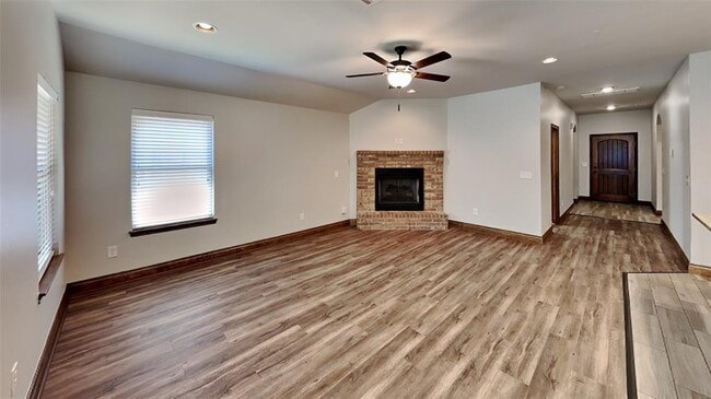 Building Photo - 14000 Northwood Village Dr