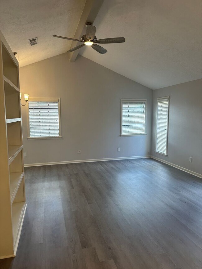 Foto del edificio - College Station - 2 bedroom / 2 bath condo...