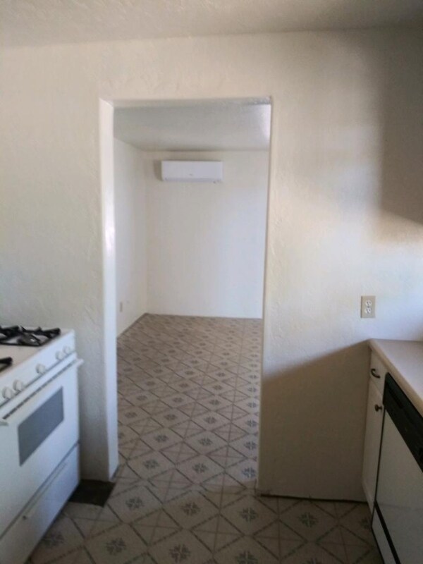 Foto del edificio - 2138 N Forgeus Ave