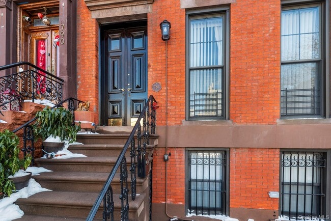 Foto del edificio - 788 Jefferson Ave