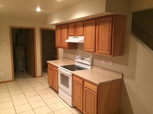 Building Photo - 1250 Rockridge Ln