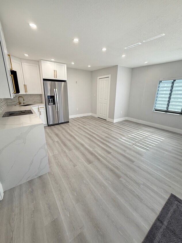 Foto principal - 3601 NW 4th St