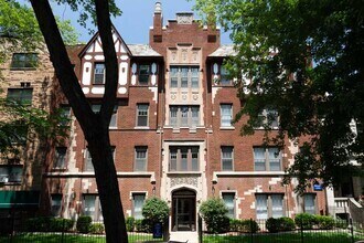 Building Photo - 659 W Wrightwood Ave