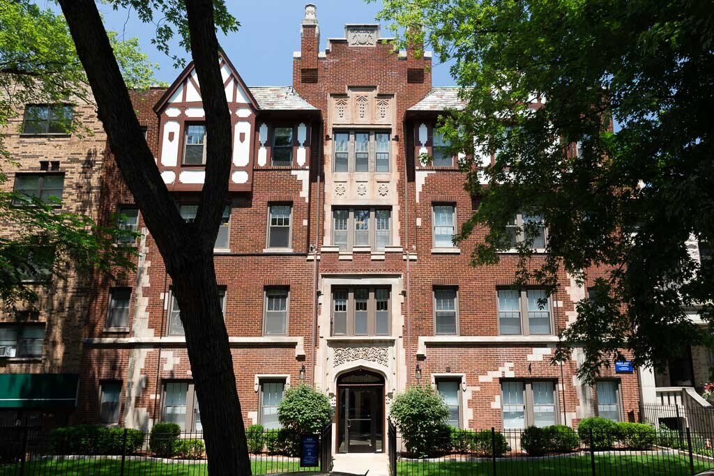 Foto principal - 659 W Wrightwood Ave