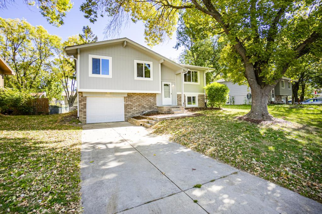 Foto principal - 11921 Golden Blvd