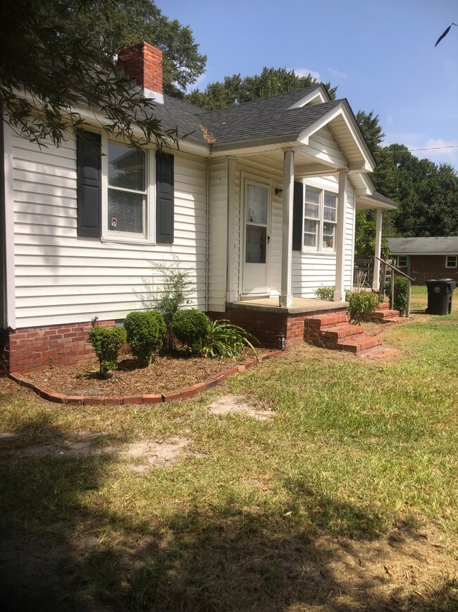 Side view - 1403 N Humphrey St