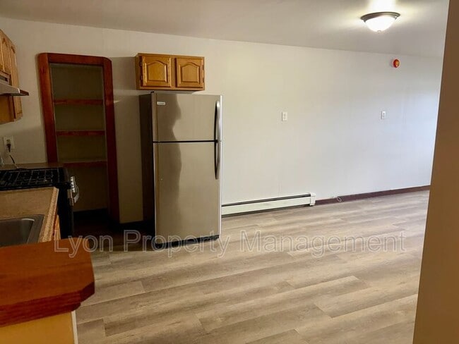 Building Photo - 50 Hedley Ave