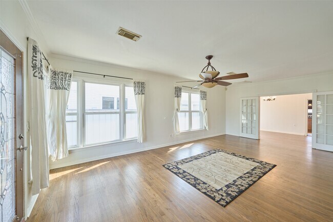 Foto del edificio - 1111 Rutland St