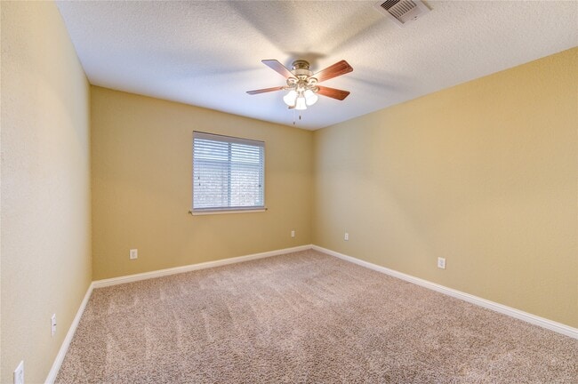 Foto del edificio - 2623 Millers Falls Ct