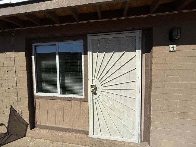 Foto del edificio - 5425 E 30th St