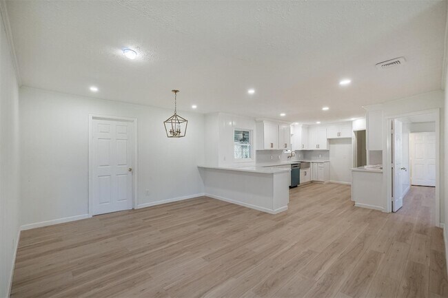 Foto del edificio - 9419 Campbell Rd