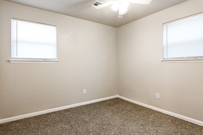 Foto del edificio - 1045 NW 20th St