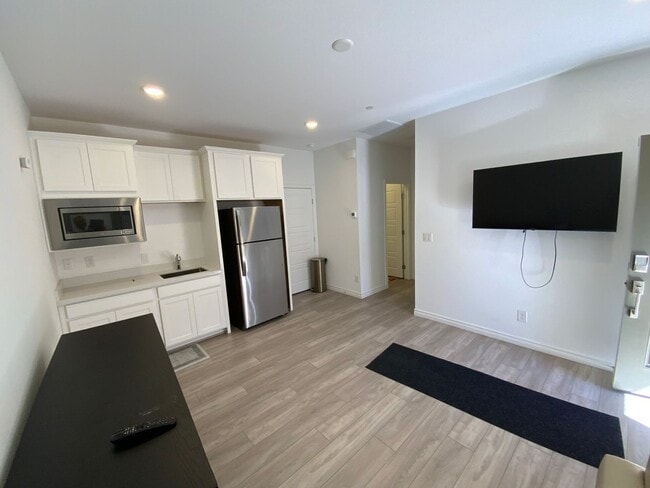Foto del edificio - 3607 Etendre Ct, Casita