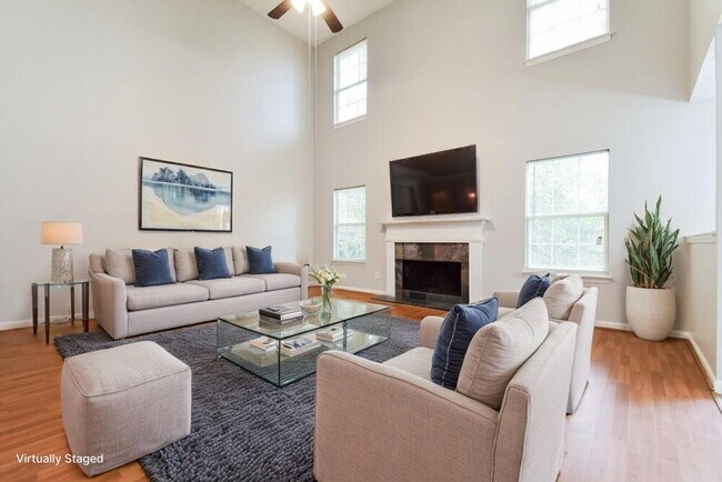 Foto del edificio - 3791 Landgraf Cove