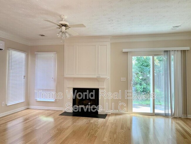 Building Photo - 4068 Beaver Oaks Dr