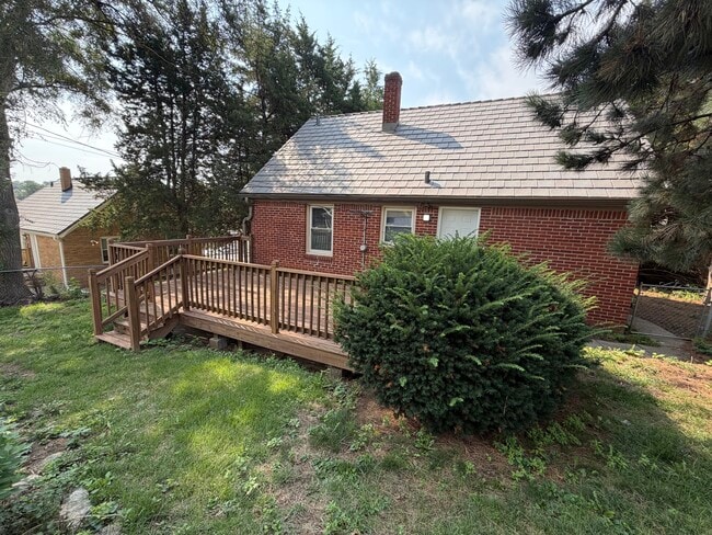 Building Photo - 6714 Blondo St
