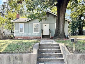 Building Photo - 1516 W Bowen Pl