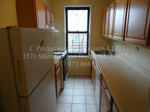 Building Photo - 525 W 235th St