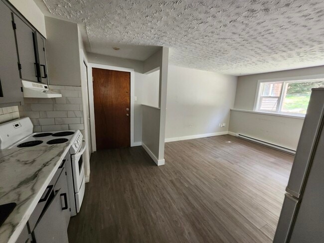 Building Photo - 33 Dobbin St