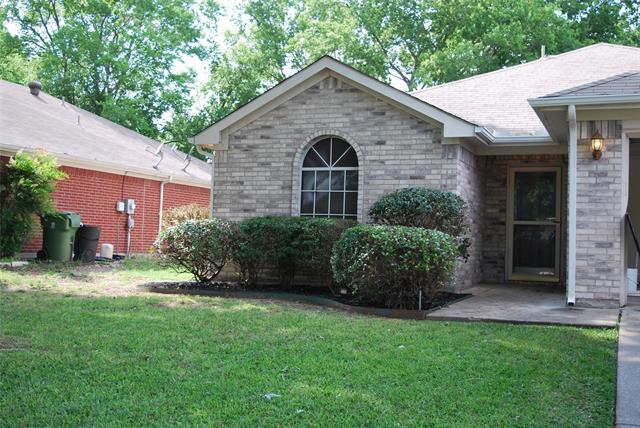 Foto del edificio - 3015 Scenic Glen Dr