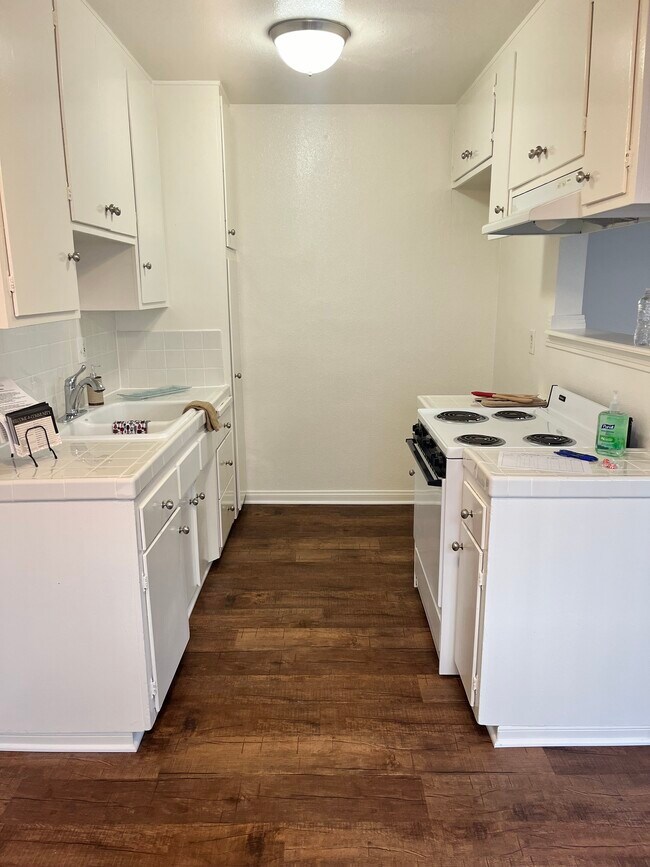 Foto del edificio - 16405 Cornuta Apartments