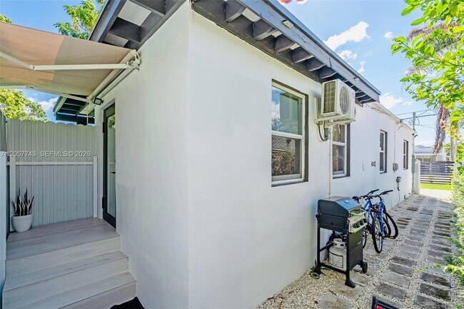 Foto del edificio - 1451 NW 31st St