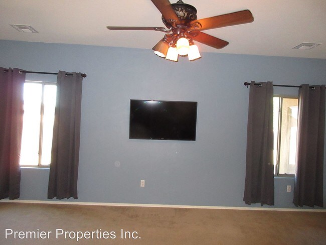 Building Photo - 877 E Cottonwood Canyon Pl
