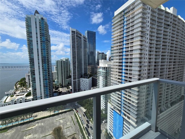 Foto del edificio - 1155 Brickell Bay Dr