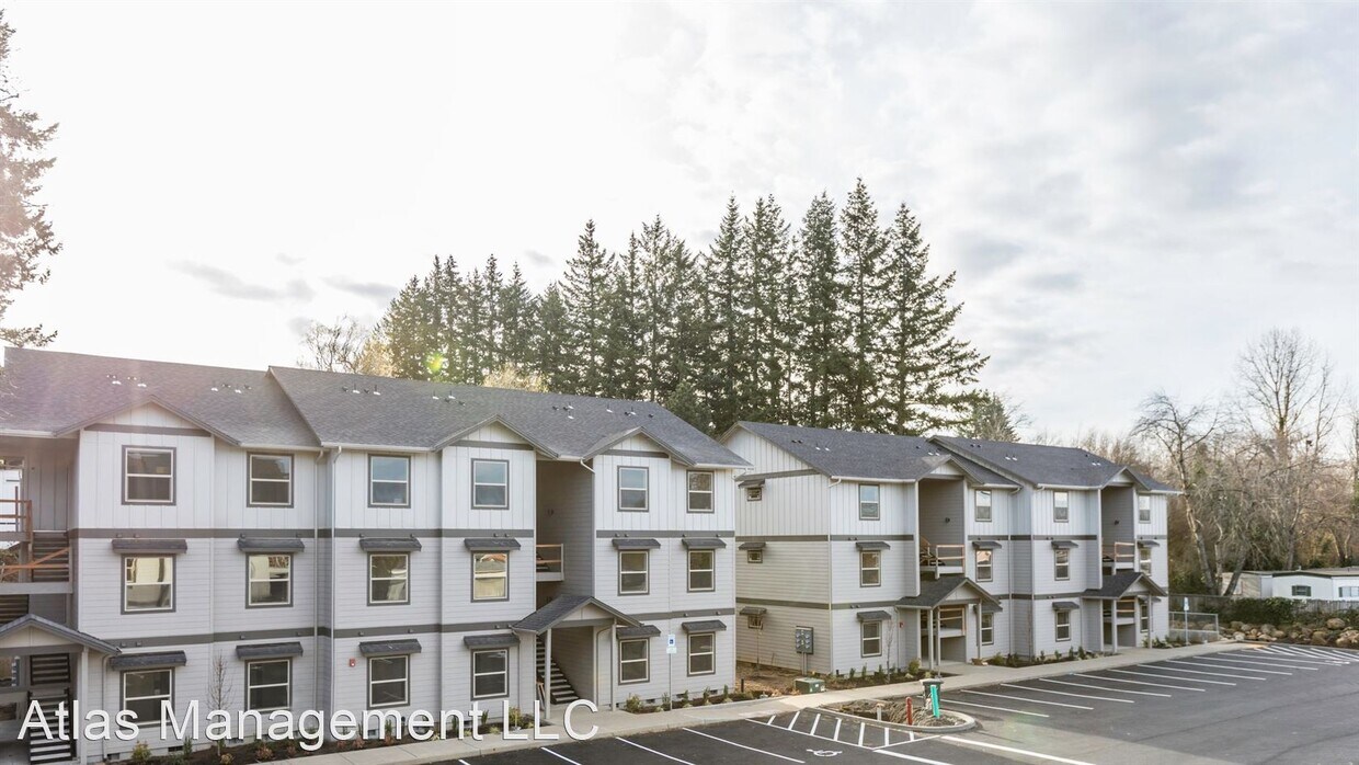 Primary Photo - 2655 NE 205th Ave