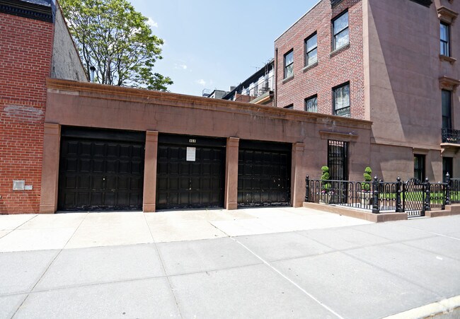 Building Photo - 48 1st Pl