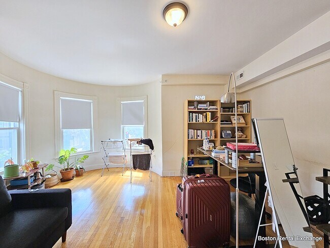 Foto del edificio - 247 Walden St