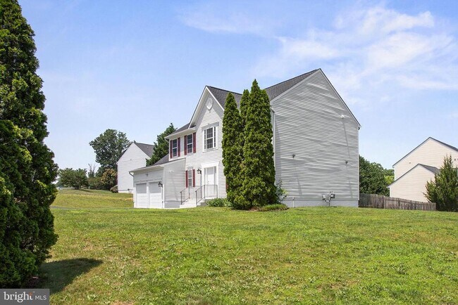 Building Photo - 4001 Mossy Bank Ln
