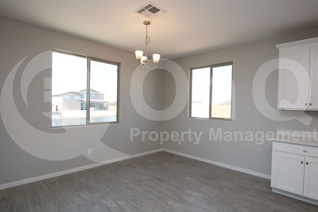 Building Photo - 22206 N Daniel Dr