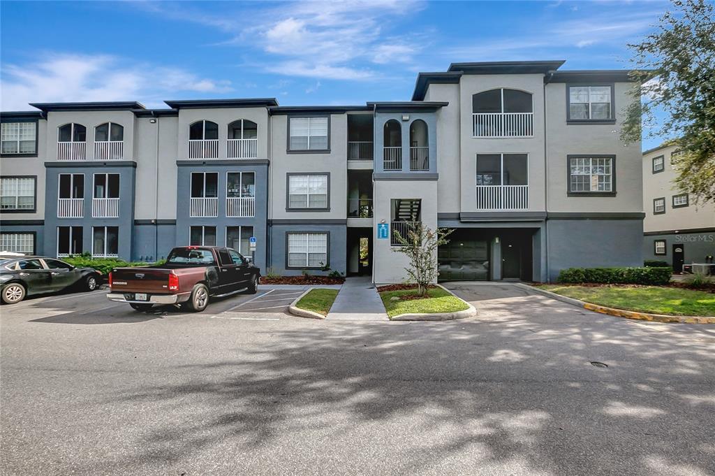 13123 Sanctuary Cove Dr Unit 203, Temple Terrace, FL 33637 Room for