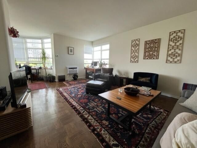 Foto del edificio - 1260 N Prospect Ave